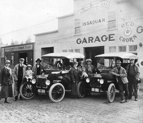 This photograph is of the Wilson - Tibbetts family road trip to Florida in 1916. Traveling in 1915 and 1916 Ford Model Ts