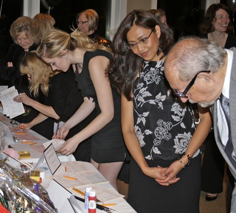 Last  year’s Sammamish Chamber of Commerce BRAVO! Dinner and Auction raised more than $3