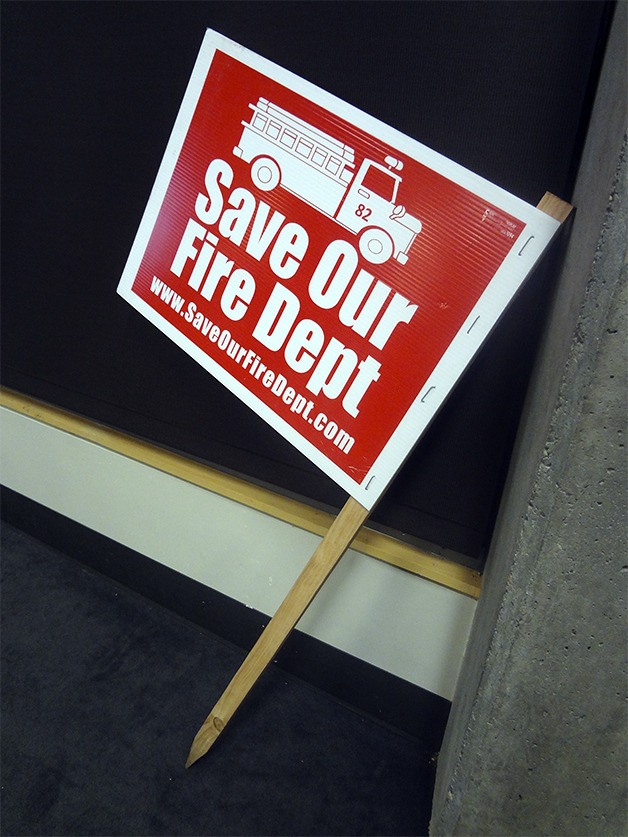 These signs have been peppered all over the Sammamish Plateau.