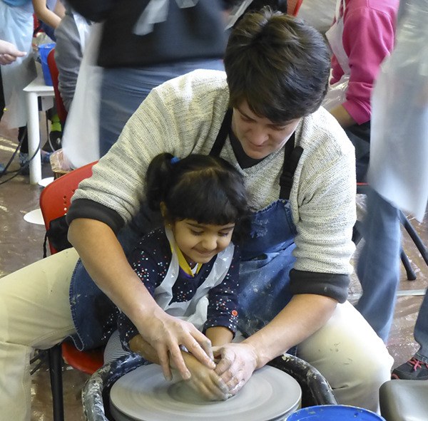 The Sammamish Arts Commission brought in a talented potters wheel artist to work hands on with the participants.