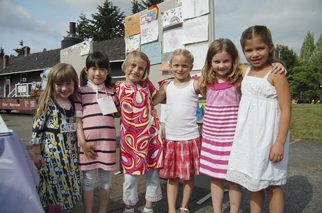 Grand Ridge Elementary students Nicole Foster