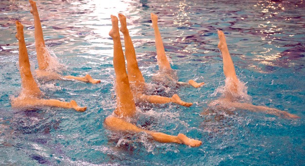 Issaquah and Sammamish girls to compete for a national synchronized swimming title.