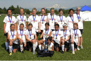 The girls U12 Crossfire Premier ‘96 White team went undefeated though the Baker Blast in Bellingham June 27-29