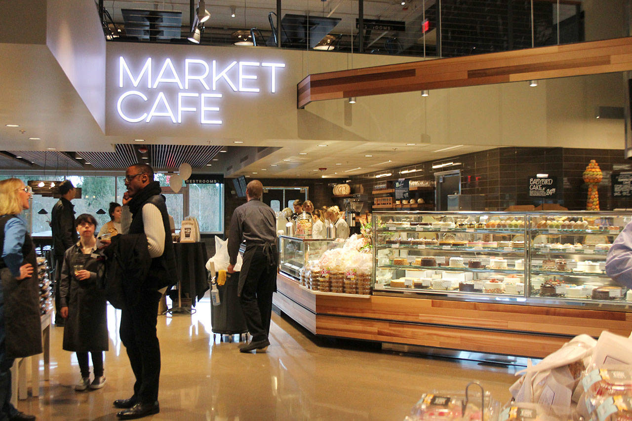 Metropolitan Market’s cafe area and coffee bar (Joe Livarchik/staff photo).