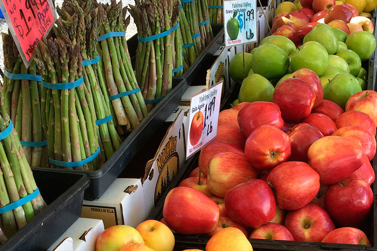 Issaquah Farmers Market abounds with fresh fare, fruit, flowers and more | Photos