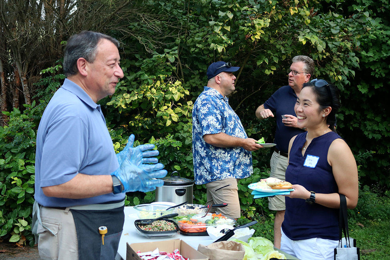 Issaquah Chamber members mingle, hula hoop and more at annual barbecue | Photos
