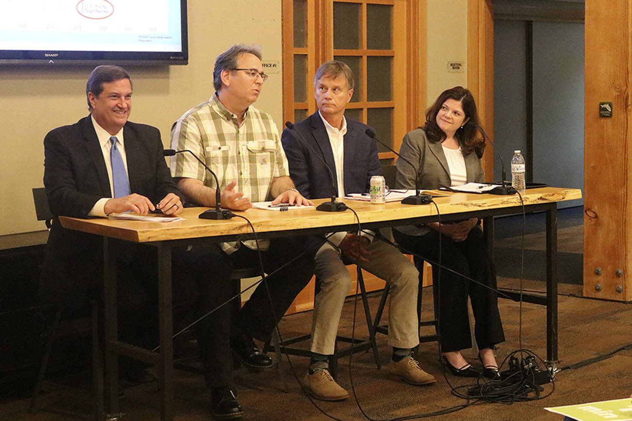 Issaquah City Council candidates debate traffic, growth at Blakely Hall forum