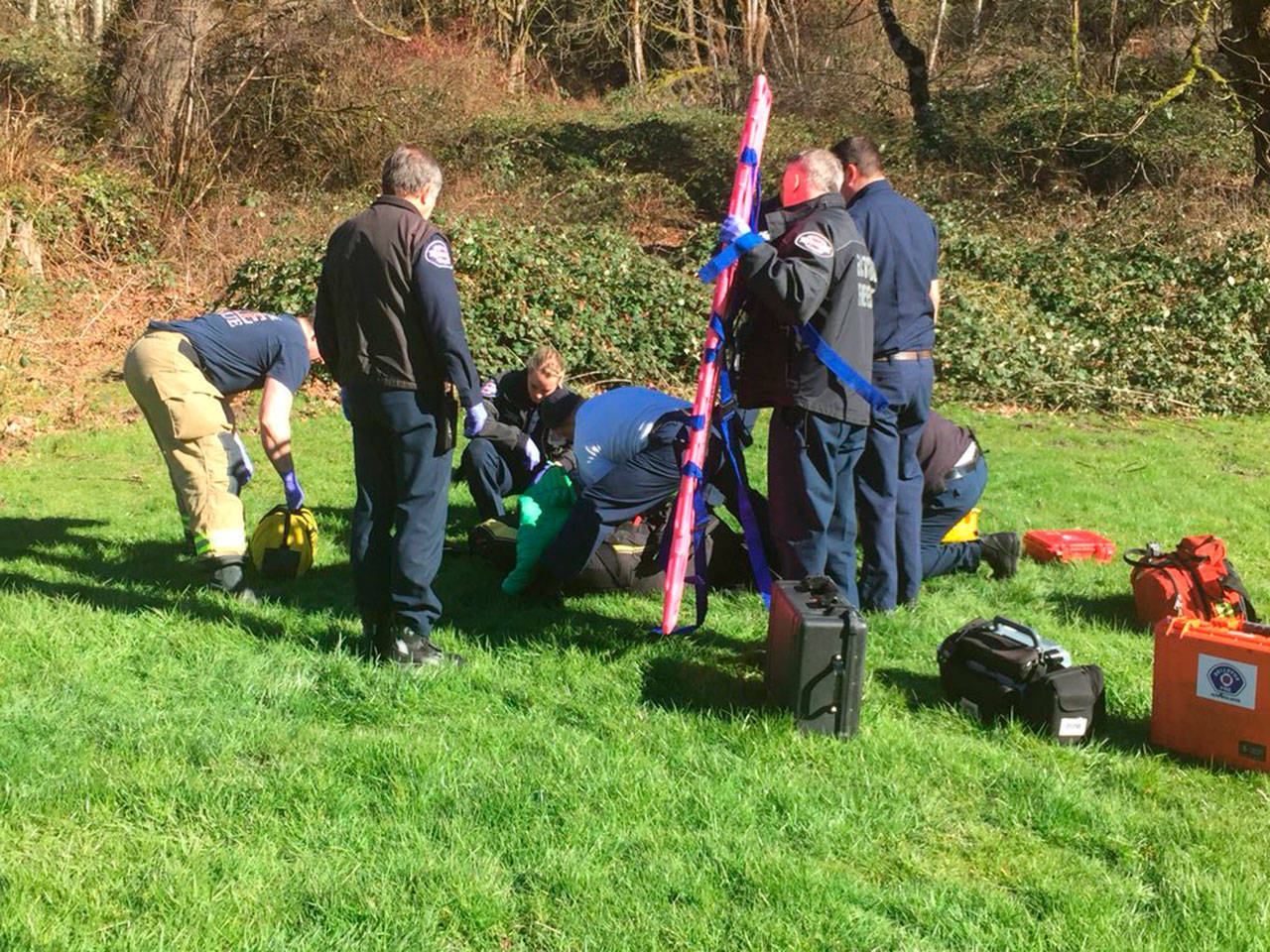 Paraglider injured at Poo Poo Point