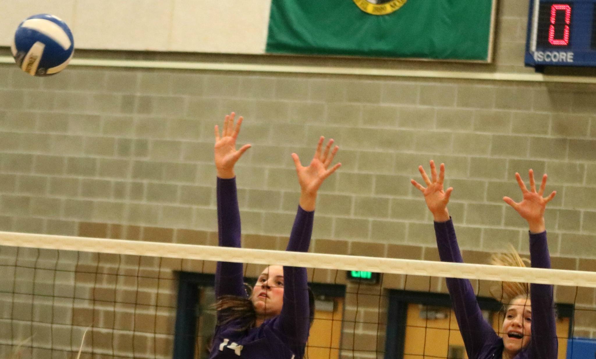 North Creek defeats Issaquah for 4A KingCo volleyball tourney title