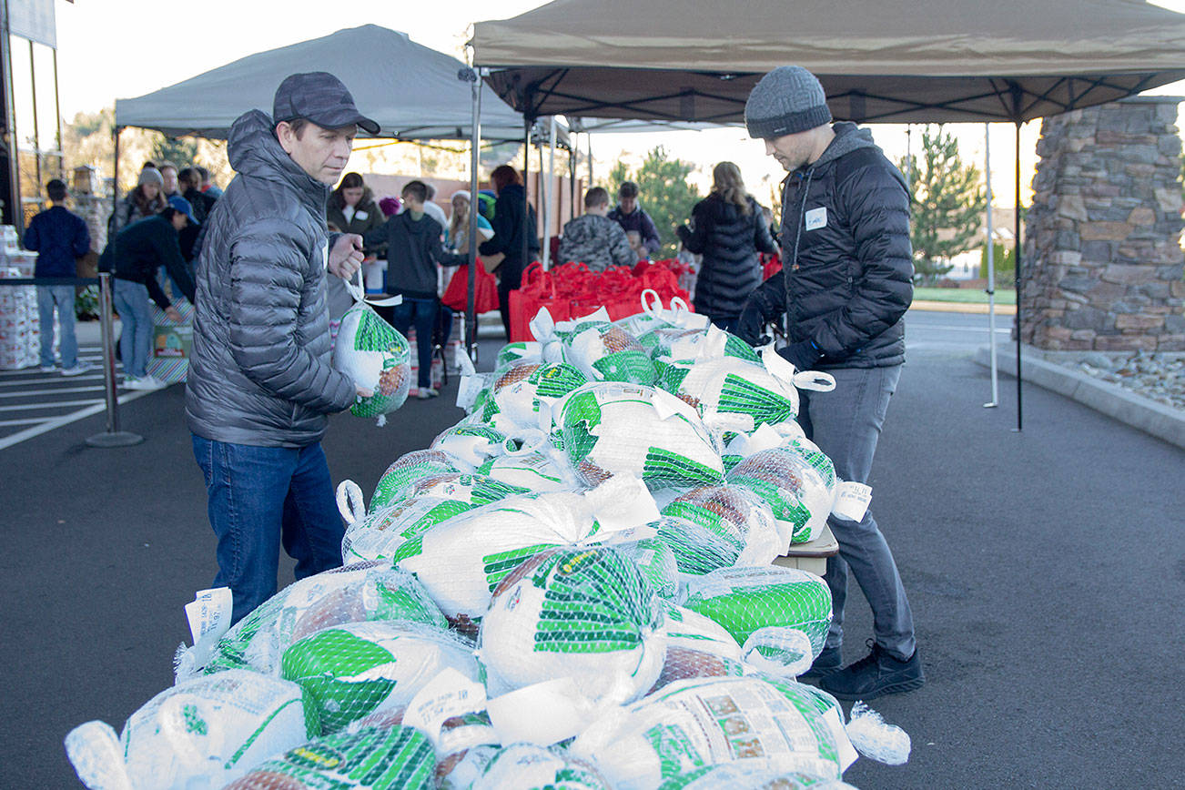 Eastridge Church gives out 1,500 Thanksgiving turkeys to the communtiy