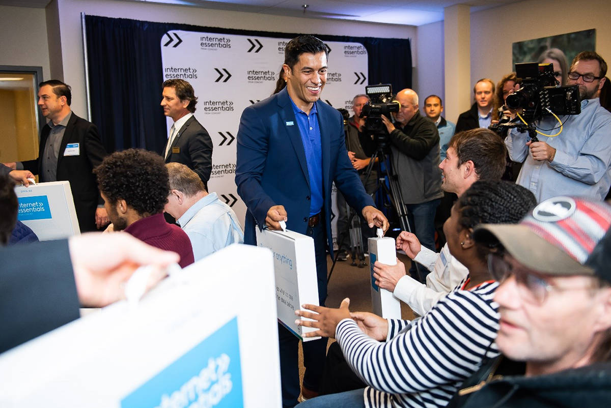 U.S. Paralympic Gold Medalist and Purple Heart Recipient Rico Roman helped unveil a new state-of-the-art interactive digital classroom through Goodwill. This special computer lab will support digital literacy training for low-income individuals and people with disabilities.