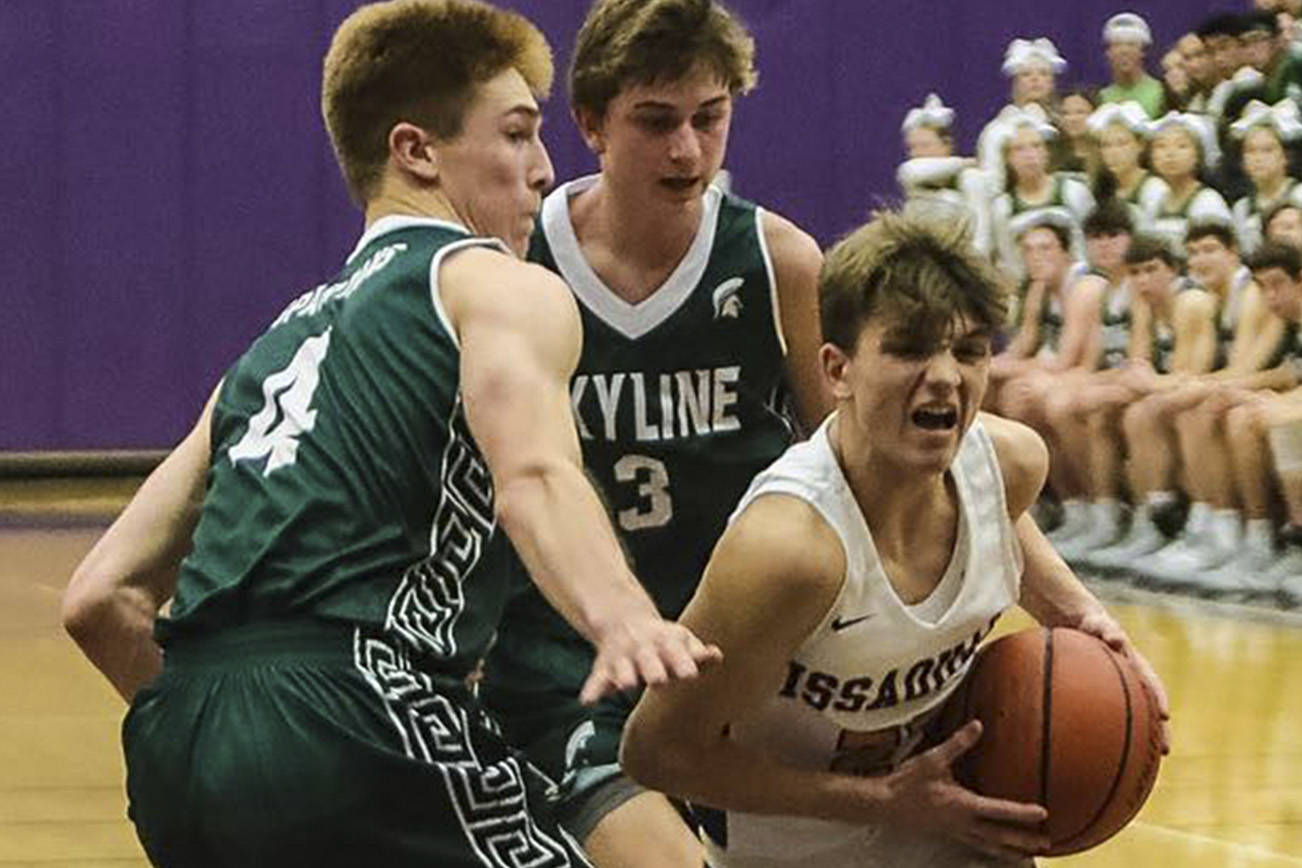 Late rally not enough for Issaquah boys in 70-61 loss to Skyline