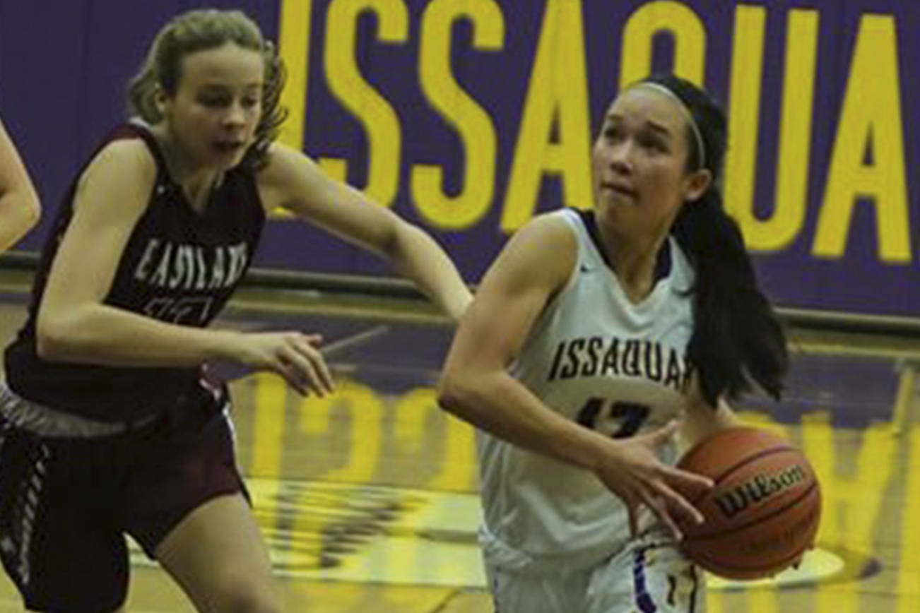 Issaquah basketball teams aiming to start the new year with wins
