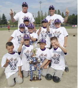 The 8U baseball team from Issaquah Baseball Club.