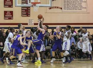 Issaquah battled Garfield throughout in the 4A KingCo title game.