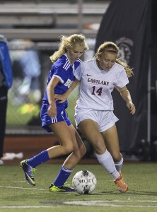 Eastlake Wolves midfielder Audrey Knutsen