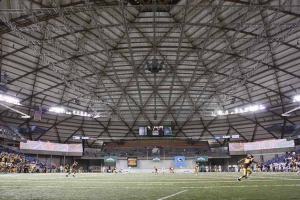 EC kicks to O'Dea in the Tacoma Dome.