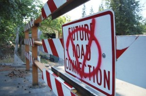 The Sammamish City Council will hear comments from the public on the contentious barricade issue at their study session tonight.