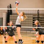 Skyline volleyball team defeats Issaquah in regular season finale