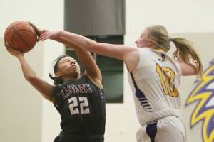 Wolves cruise to victory against Eagles