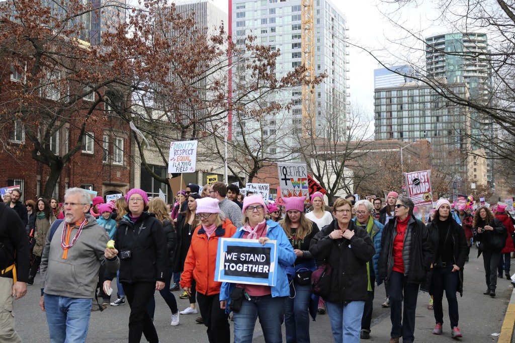 Issaquah mothers, daughters among 200,000 marchers at Seattle Women’s March
