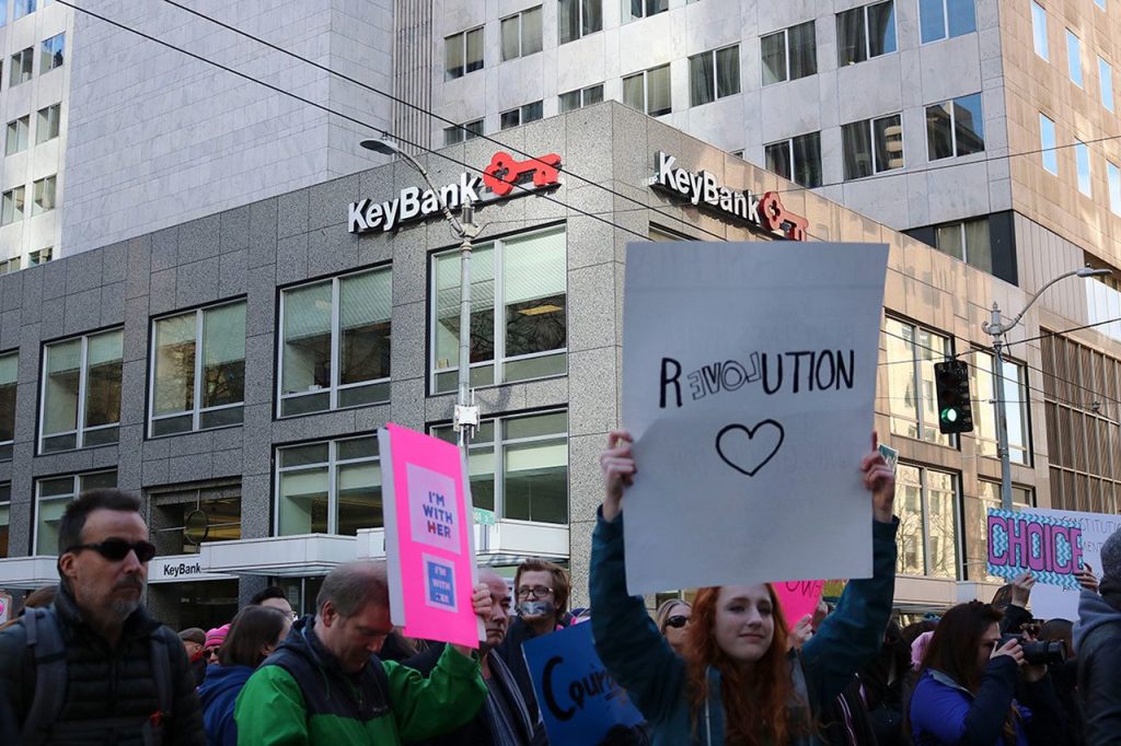 Issaquah mothers, daughters among 200,000 marchers at Seattle Women’s March