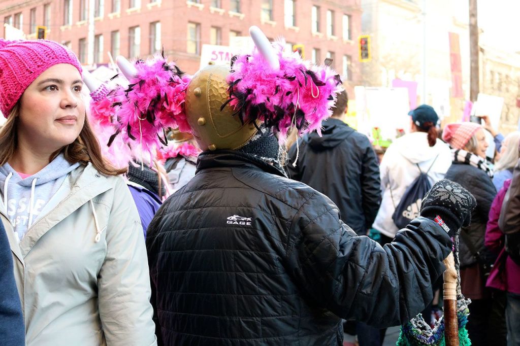 Issaquah mothers, daughters among 200,000 marchers at Seattle Women’s March