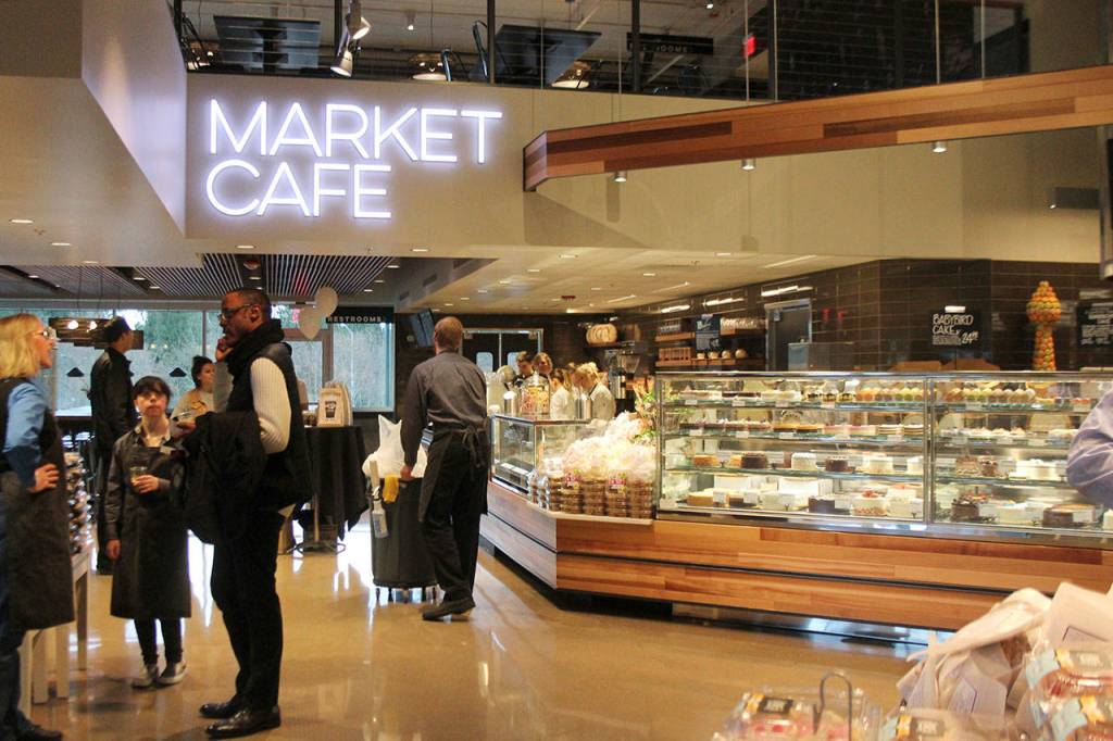 Metropolitan Market&rsquo;s cafe area and coffee bar (Joe Livarchik/staff photo).