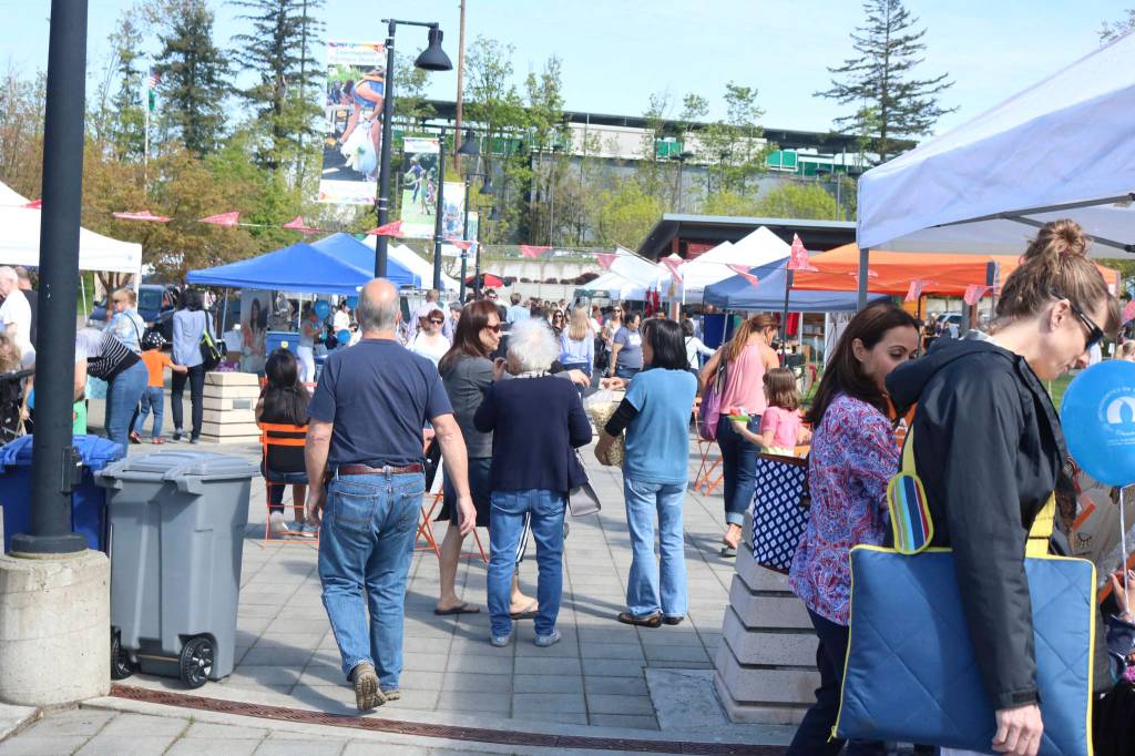 Sammamish Farmers Market in its 10th season