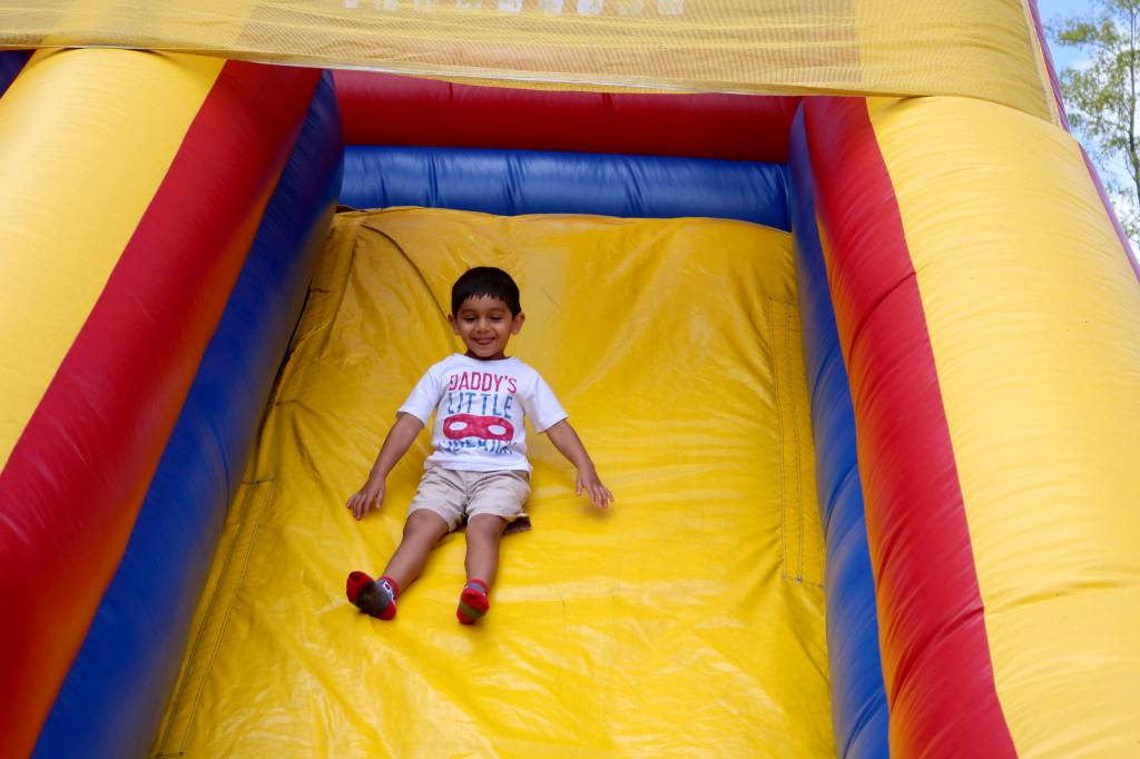 Thousands dig the rigs at Sammamish event