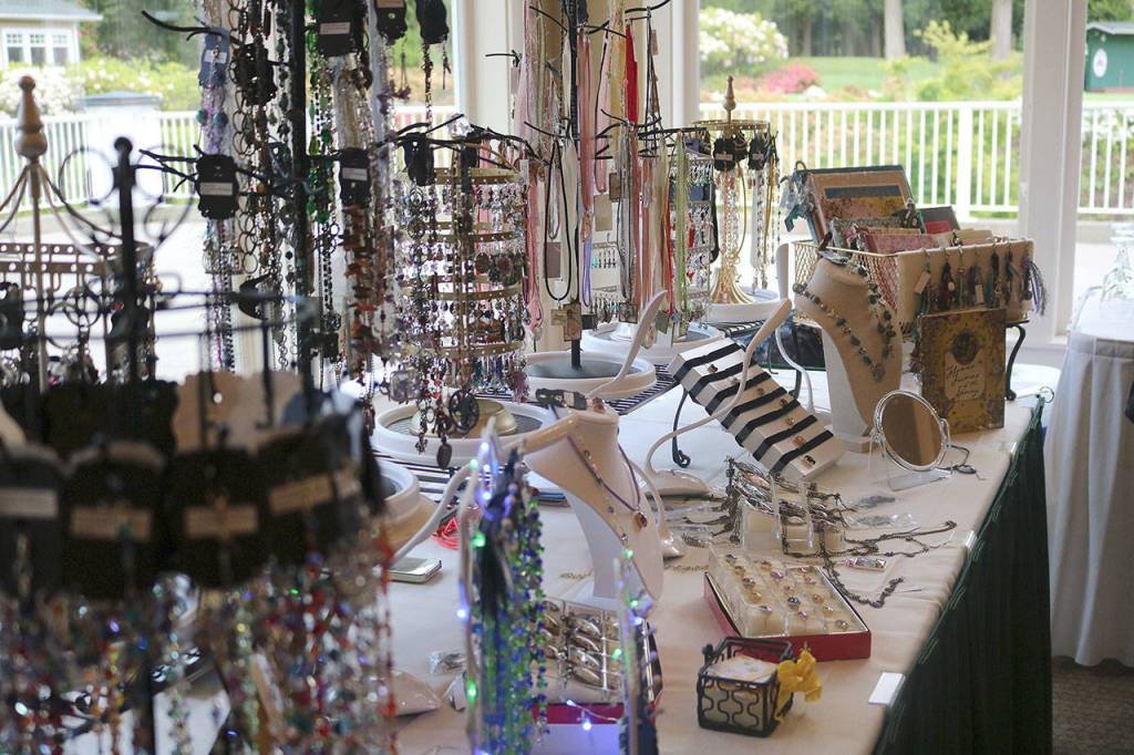 Janney&rsquo;s work sparkled in the sunlight. Nicole Jennings/staff photo