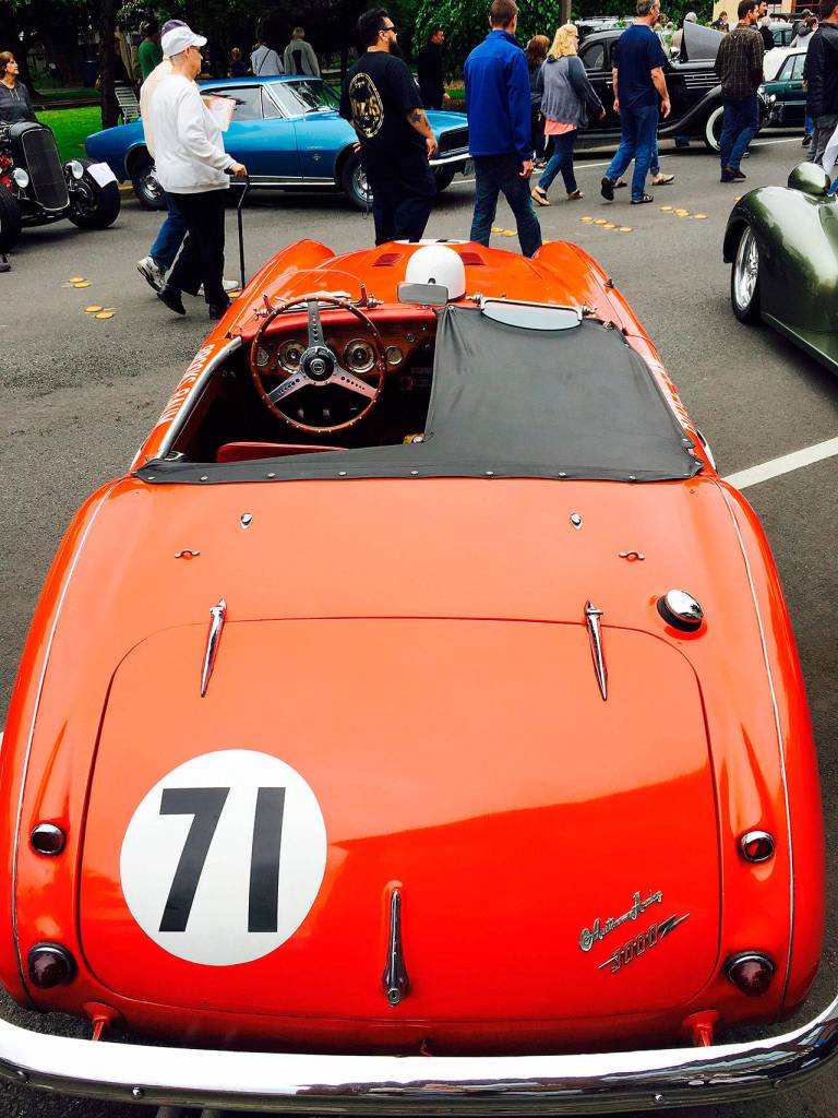 Fenders on Front Street | Photos