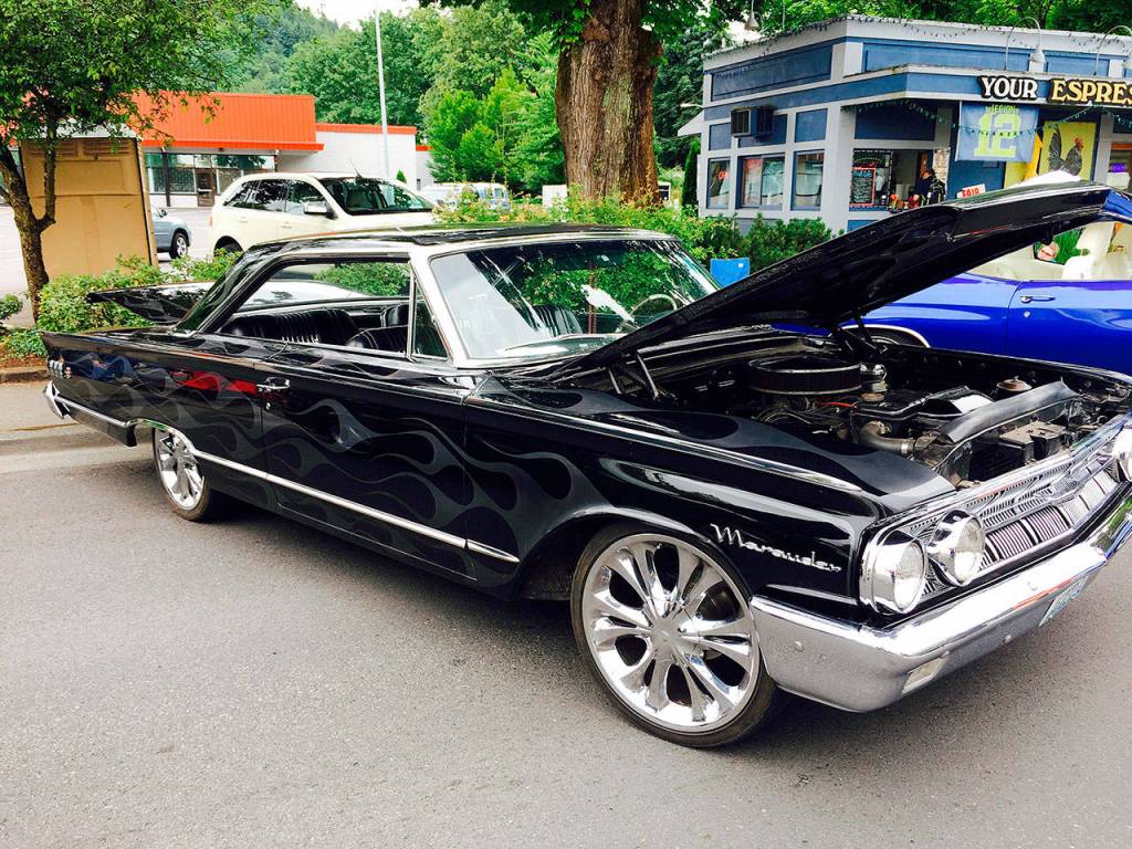 Fenders on Front Street | Photos