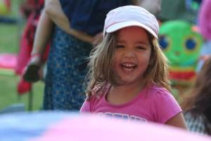 Funaddicts kick off Sammamish’s summer Concerts in the Park | Photos