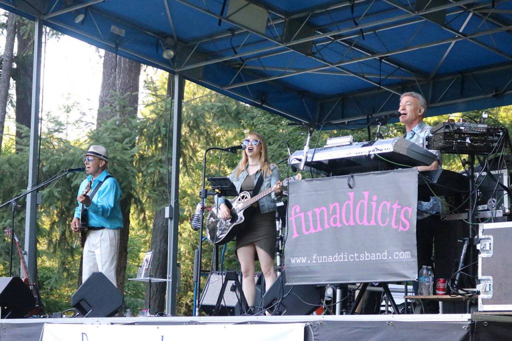 Funaddicts kick off Sammamish’s summer Concerts in the Park | Photos