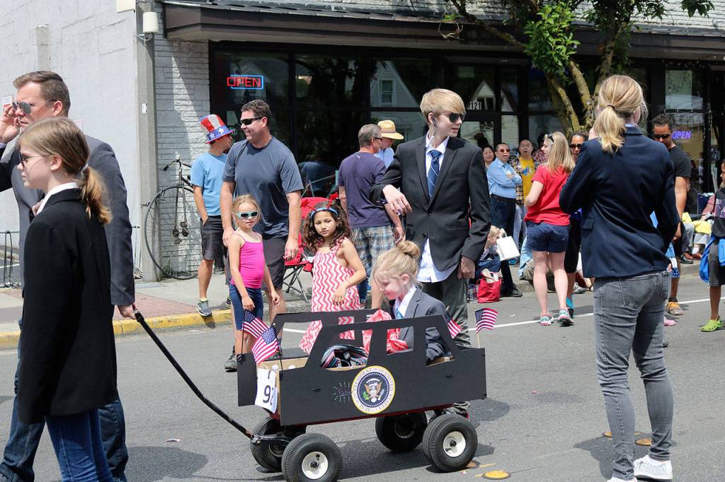 The president of the United States was closely guarded by the members of the Secret Service. Nicole Jennings/staff photo