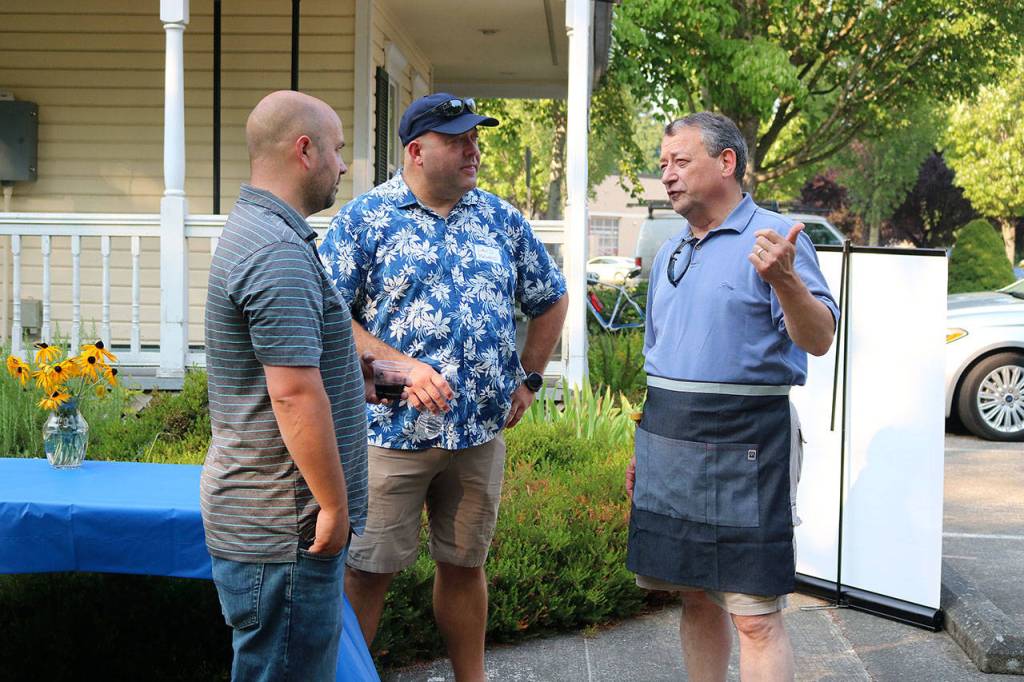 Issaquah Chamber members mingle, hula hoop and more at annual barbecue | Photos