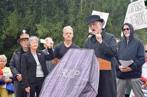 Reichert announces he won’t seek re-election after mock Issaquah rally