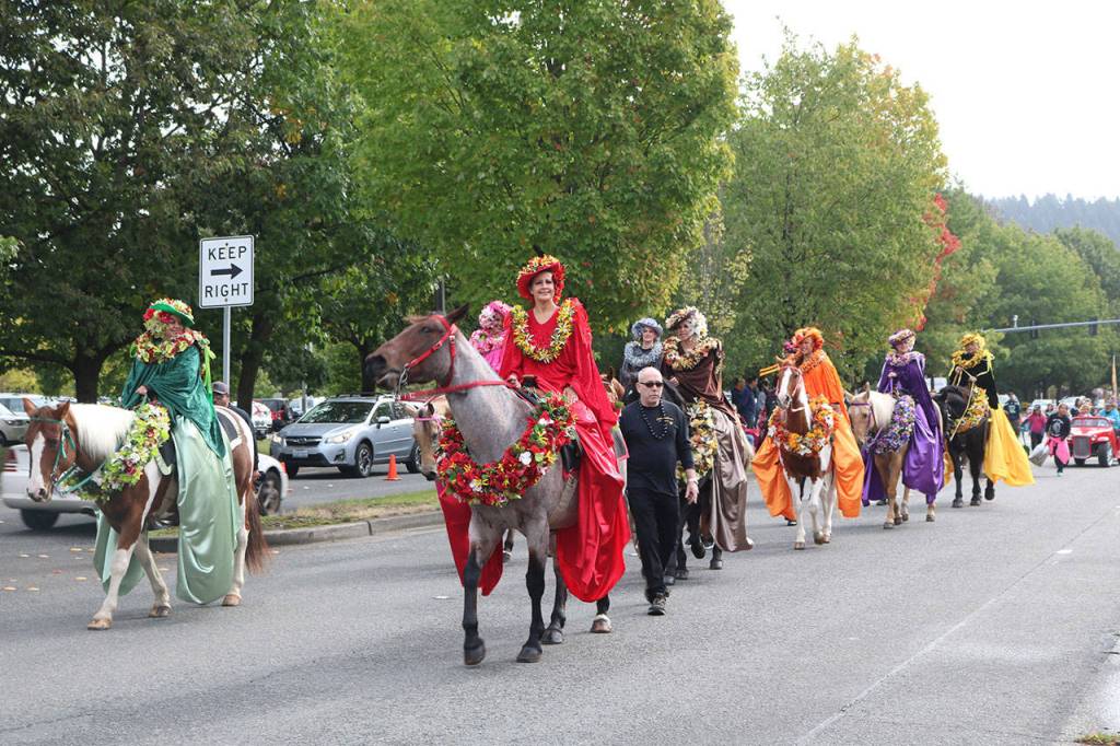 The Colors of Hawai&rsquo;i Kau&rsquo; Lio Pa&rsquo;u Riders. Nicole Jennings/staff photo