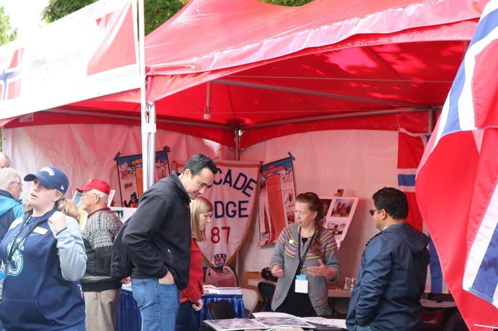 Norwegian artist Bergljot Hals, who hails from Issaquah&rsquo;s sister city of Sunndal, Norway, teams up with the Issaquah Sister Cities Commission and Sons of Norway booth. Nicole Jennings/staff photo