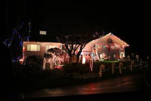 Dazzling lights spark Christmas spirit in Issaquah and Sammamish