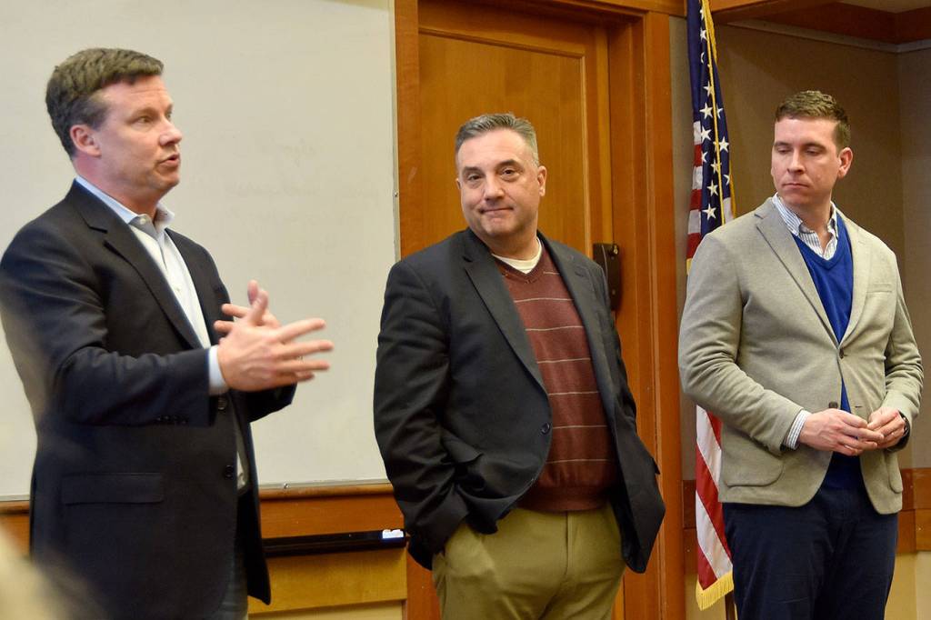 5th District legislators talk gun violence, tax relief at town hall