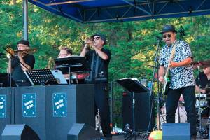 Sammamish starts Summer Concert in the Park series