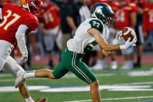 Skyline Spartans junior receiver Luke Rohleder (pictured) had two receiving touchdowns against the Newport Knights on Sept. 21 at Newport High School in Factoria. Skyline defeated Newport 50-21. Photo courtesy of Jim Nicholson