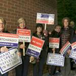 Public School Employees union members ask Issaquah School District to honor contract