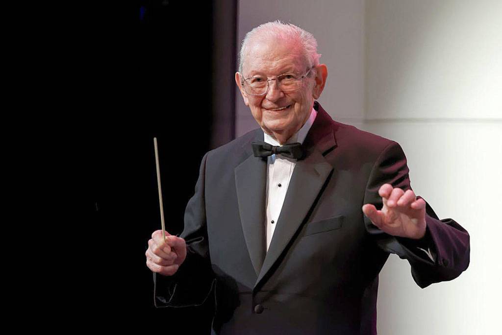 IPO conductor Duane Bowen at last years Issaquah Food and Clothing Bank concert.