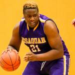 Fundraiser collects money for former Issaquah basketball star