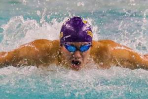 Issaquah relay teams qualify for state