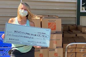 Photo: Issaquah Food and Clothing bank gets generous donation from seniors