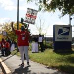 Picketers in front of East DDC (photo credit: Cameron Sheppard)